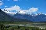 O visual magnífico das montanhas andinas na patagônia chilena, na Carretera Austral, trecho ao sul de Cochrane